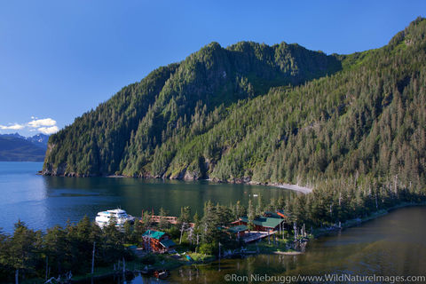 Kenai Fjords Tour Boat
