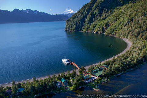 Kenai Fjords Tour Boat
