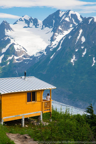 Spencer Glacier Cabin