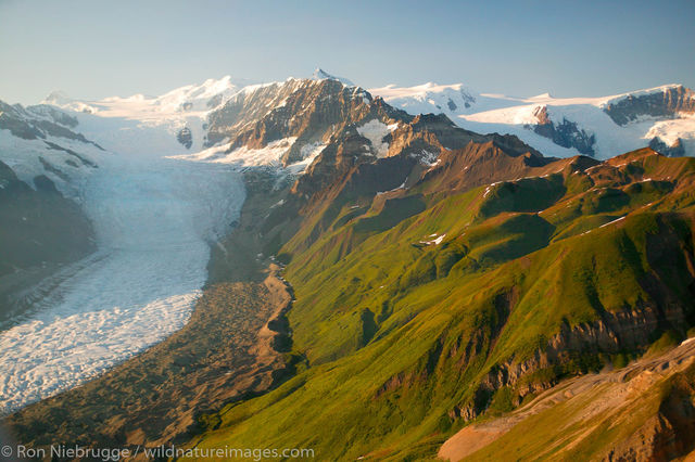 Donoho Peak contrast with the Gates Glacier