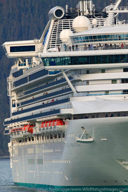 Cruise ship