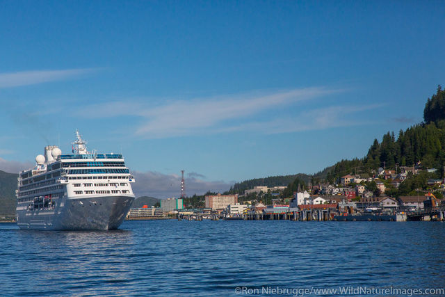 Cruise ship