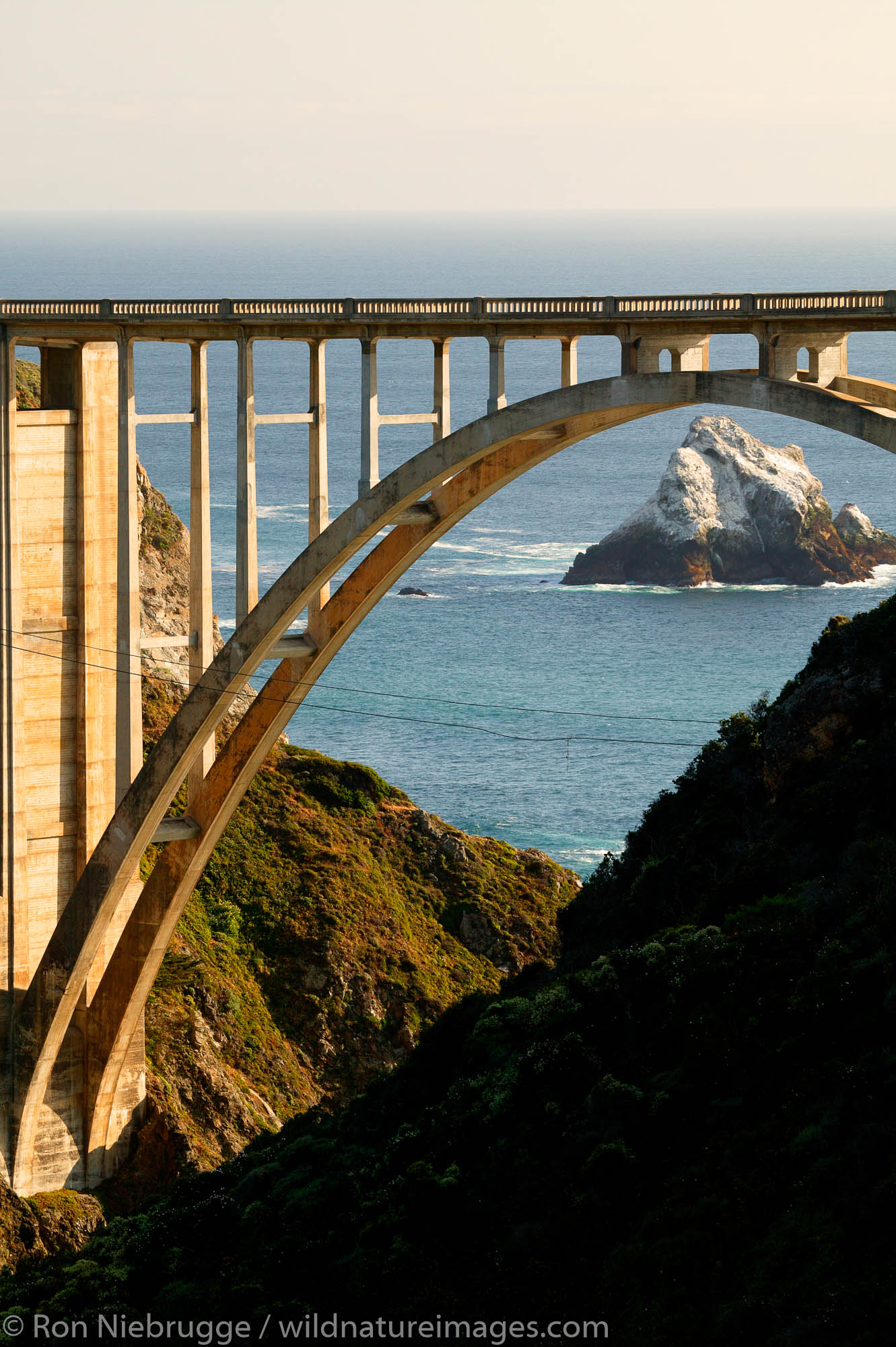 Bixby Bridge and Highway 1 along the Central Coast, Big Sur, California.