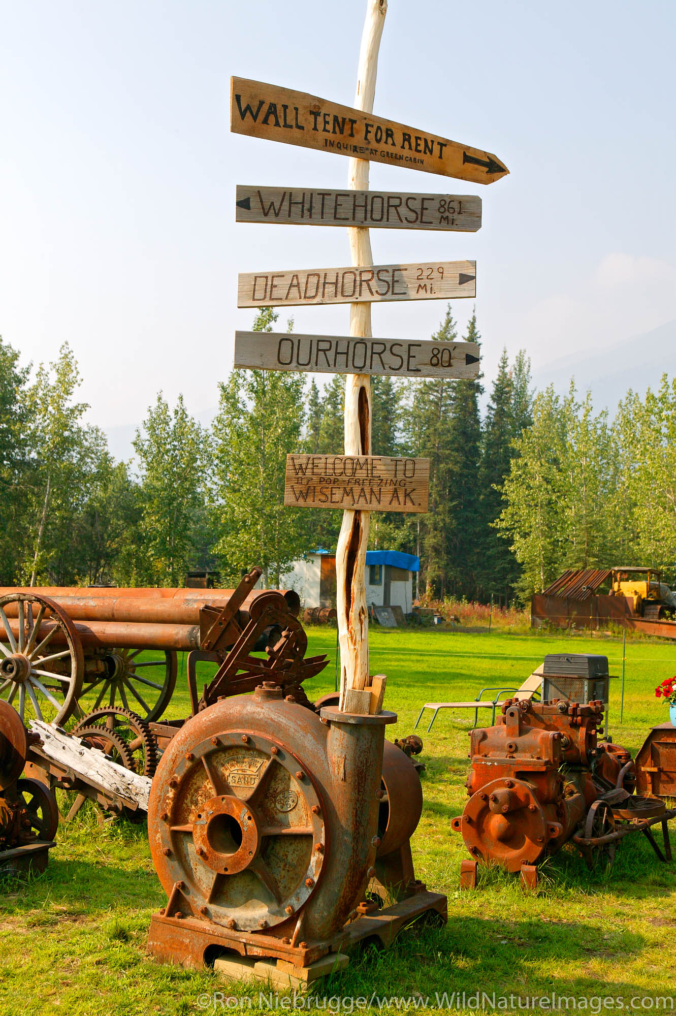 The old gold mining town of Wiseman in the Brooks Range, along the Dalton Highway, Alaska.