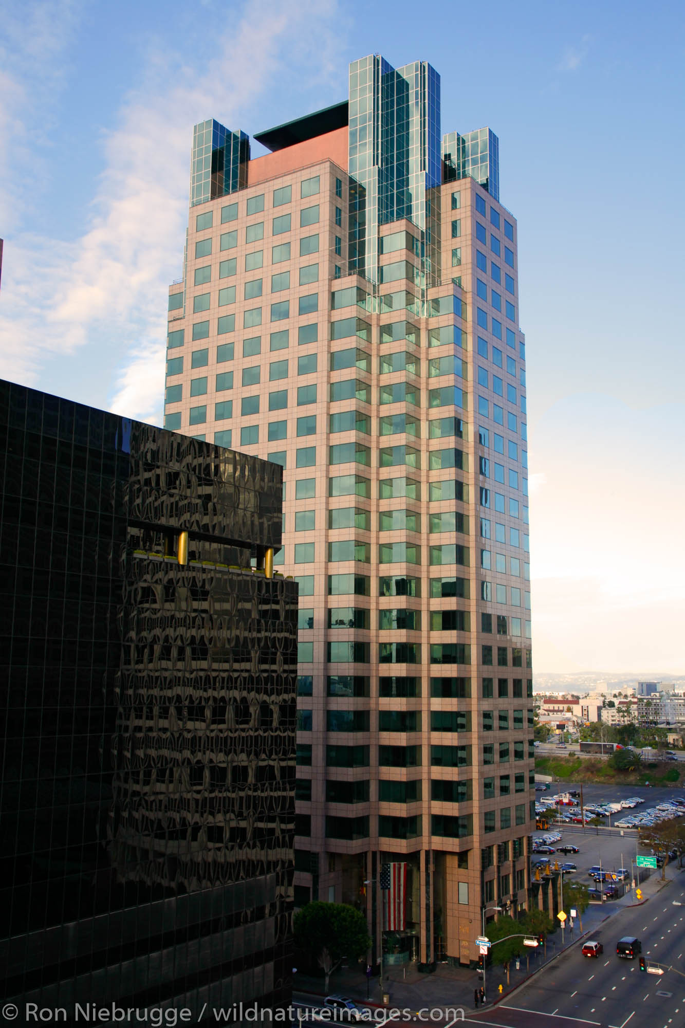 The 801 Tower was completed in 1992 and has 24 floors along with the 800 Tower to the left in Black, South Figueroa, downtown...