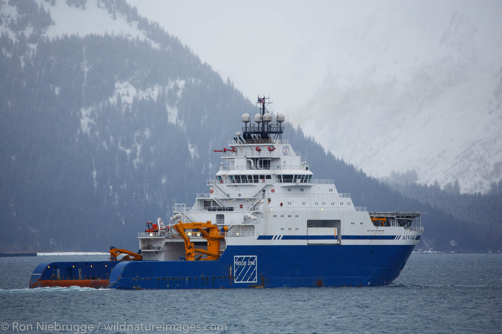 Alviq is an American icebreaking anchor handling tug supply vessel (AHTS) owned by Edison Chouest Offshore (ECO).  Photo taken...
