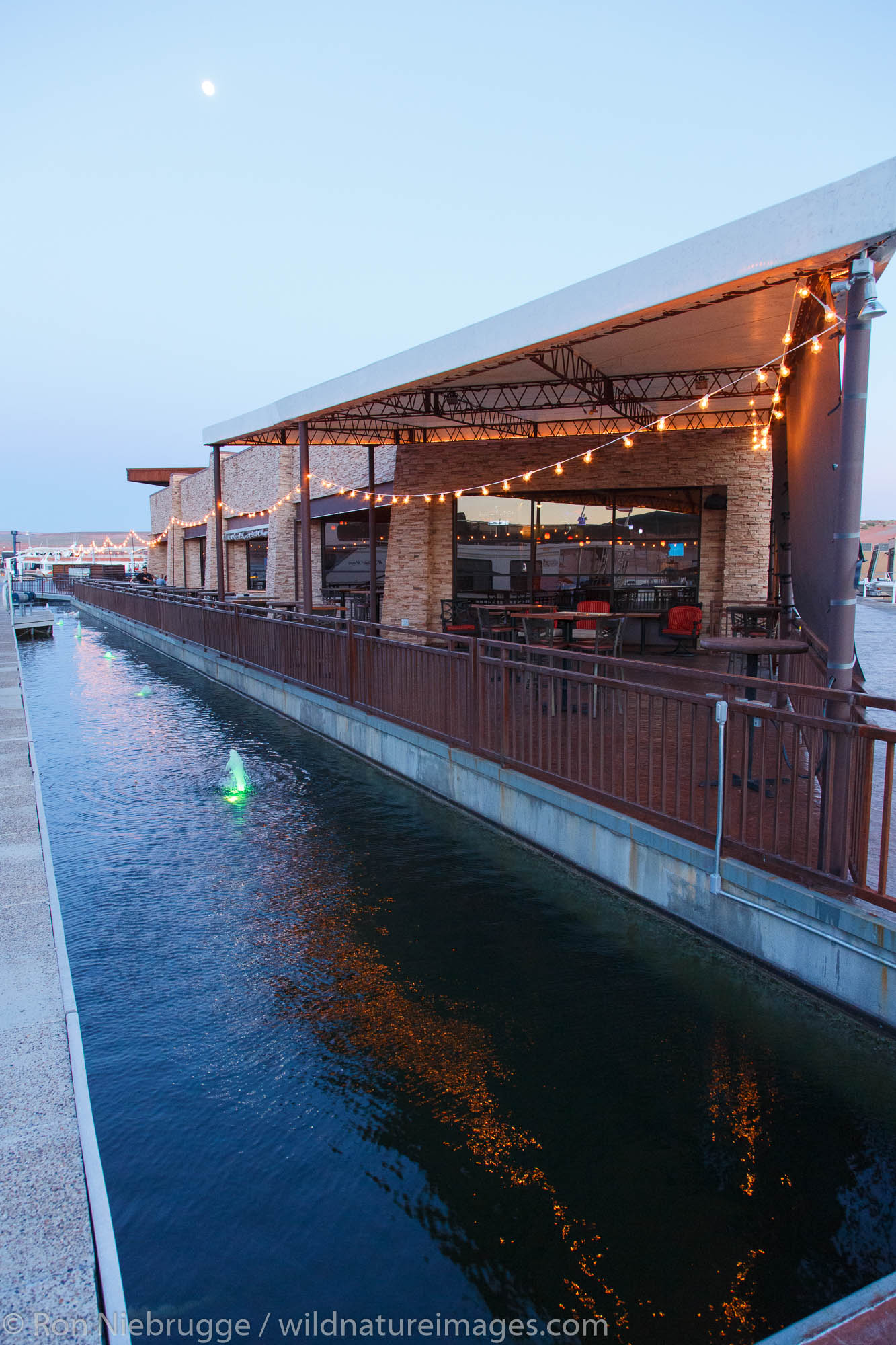 Antelope Point Marina, Lake Powell, Glen Canyon National Recreation Area, Page, Arizona.