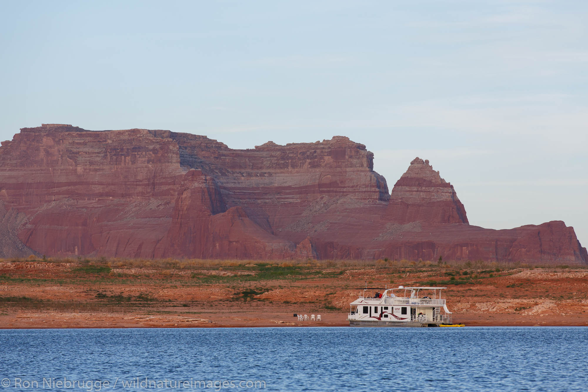 Houseboats on Lake Powell, Glen Canyon National Recreation Area, Page, Arizona.