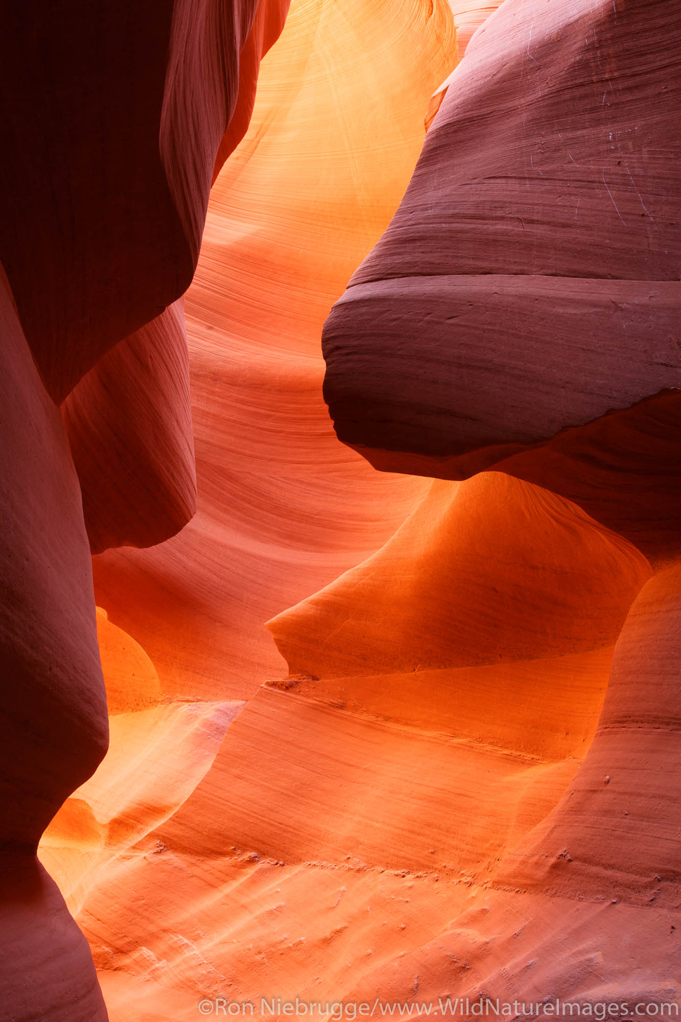 Lower Antelope Slot Canyon, Navajo Parkland, Page, Arizona.