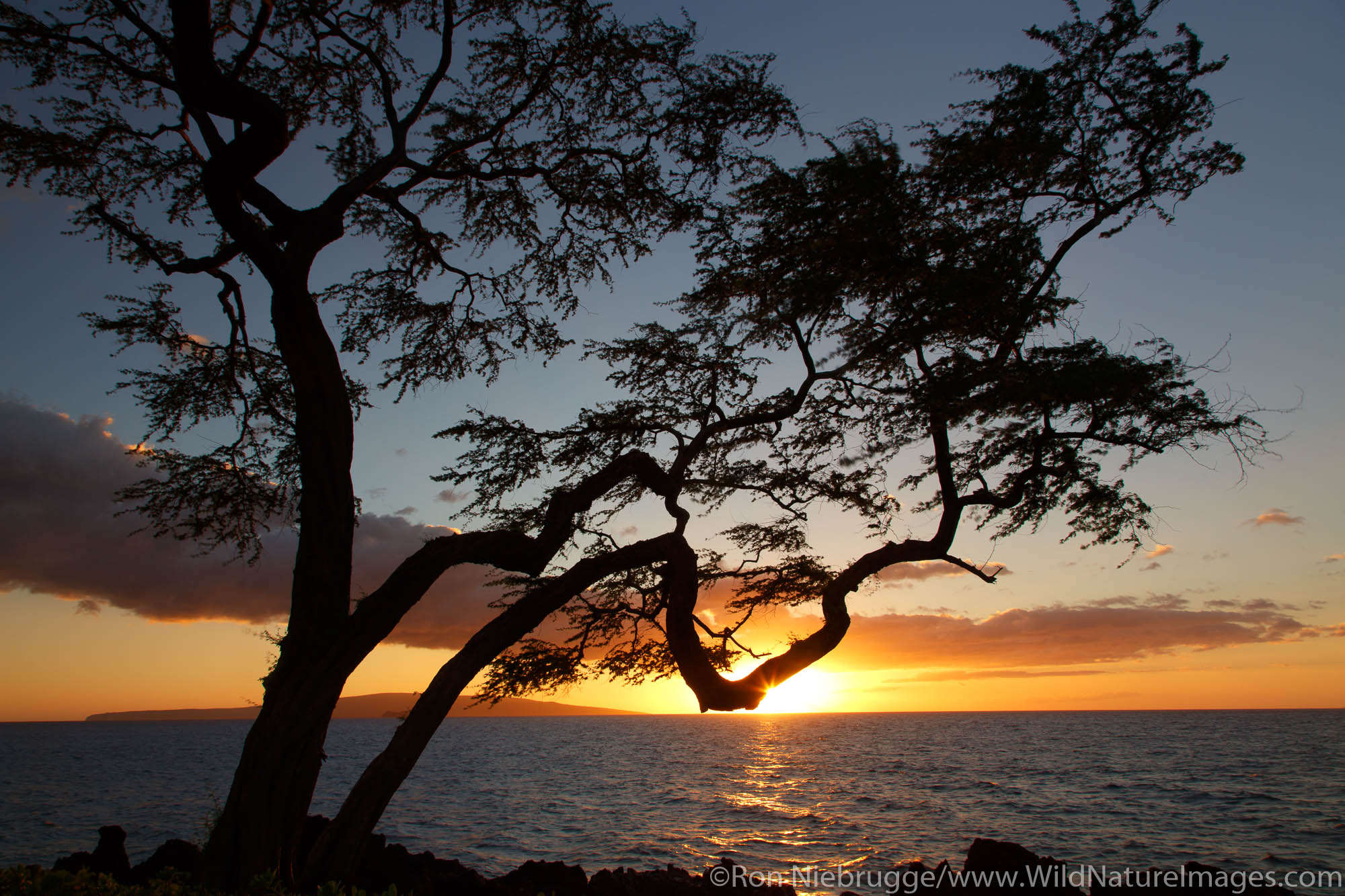 Sunset, Wailea Beach, Maui, Hawaii.