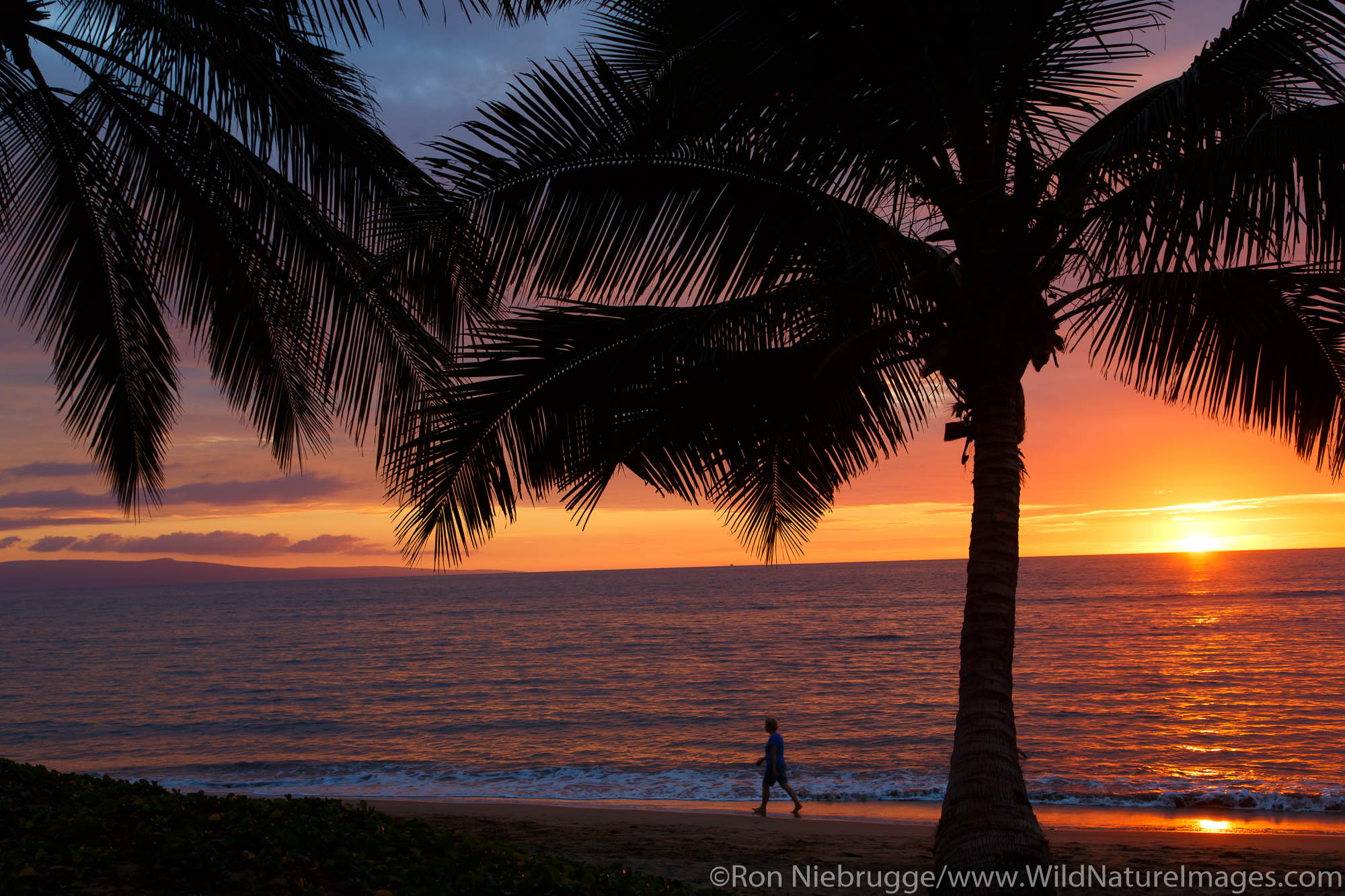 Sunset on Mai Poina 'Oe La'u Beach Park, Maui, Hawaii