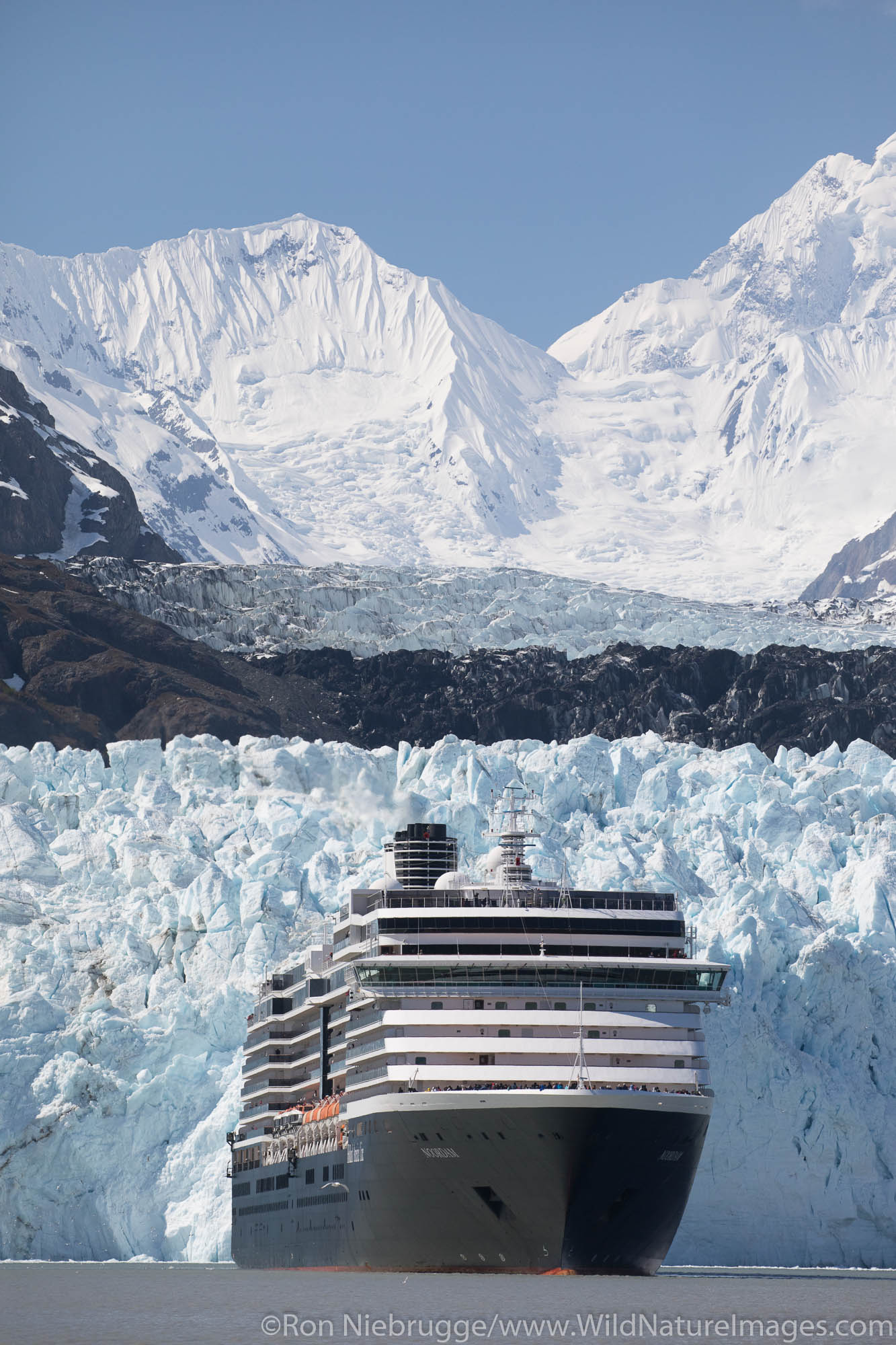 Cruise ship in front of Margerie Glacier, Glacier Bay National Park, Alaska.