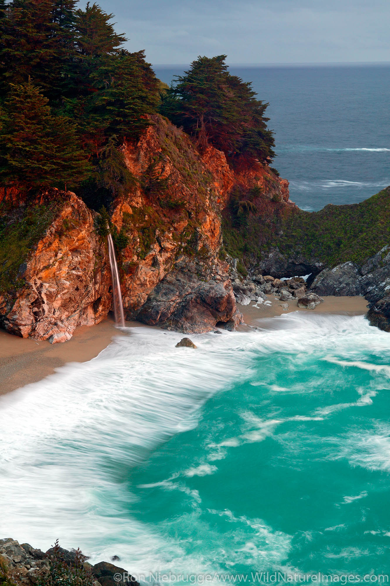 McWay Falls, Julia Pfeiffer Burns State Park. Big Sur Coast, California.