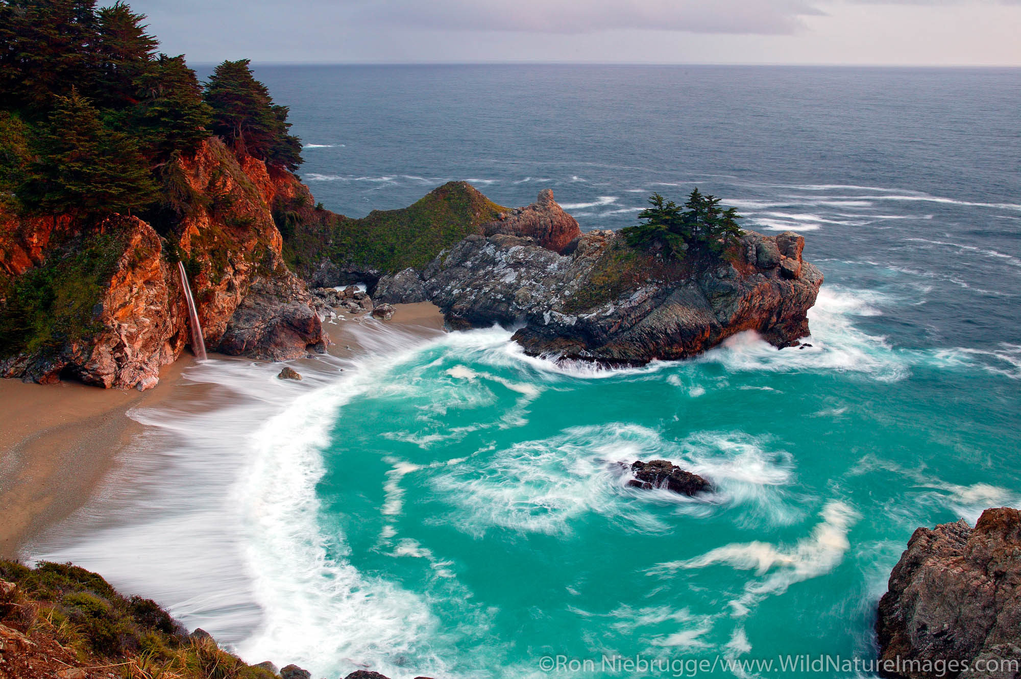 McWay Falls, Julia Pfeiffer Burns State Park. Big Sur Coast, California.