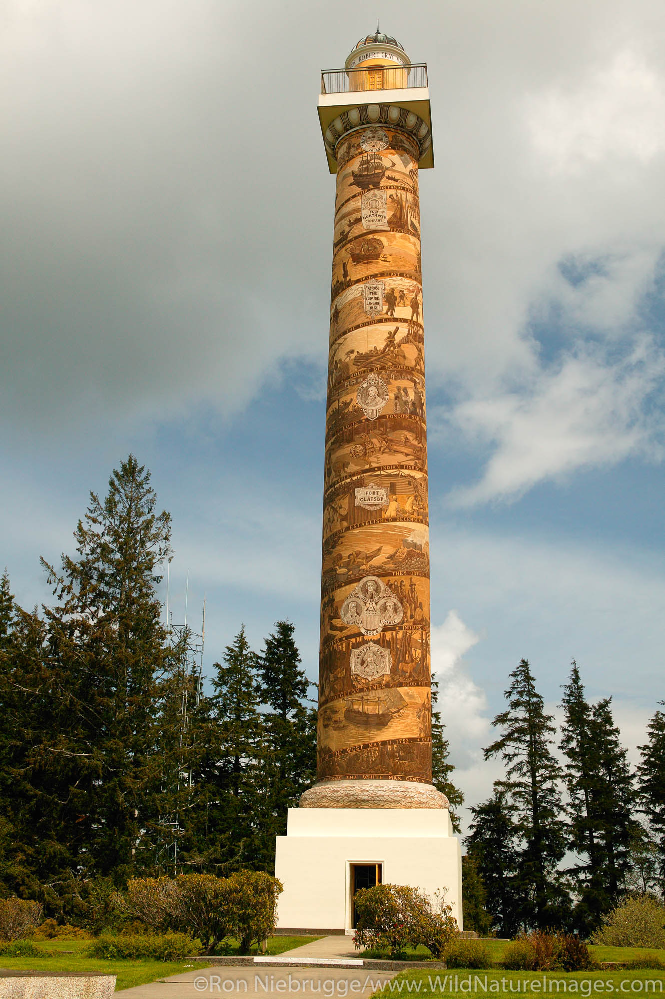 Astoria Column Photos by Ron Niebrugge
