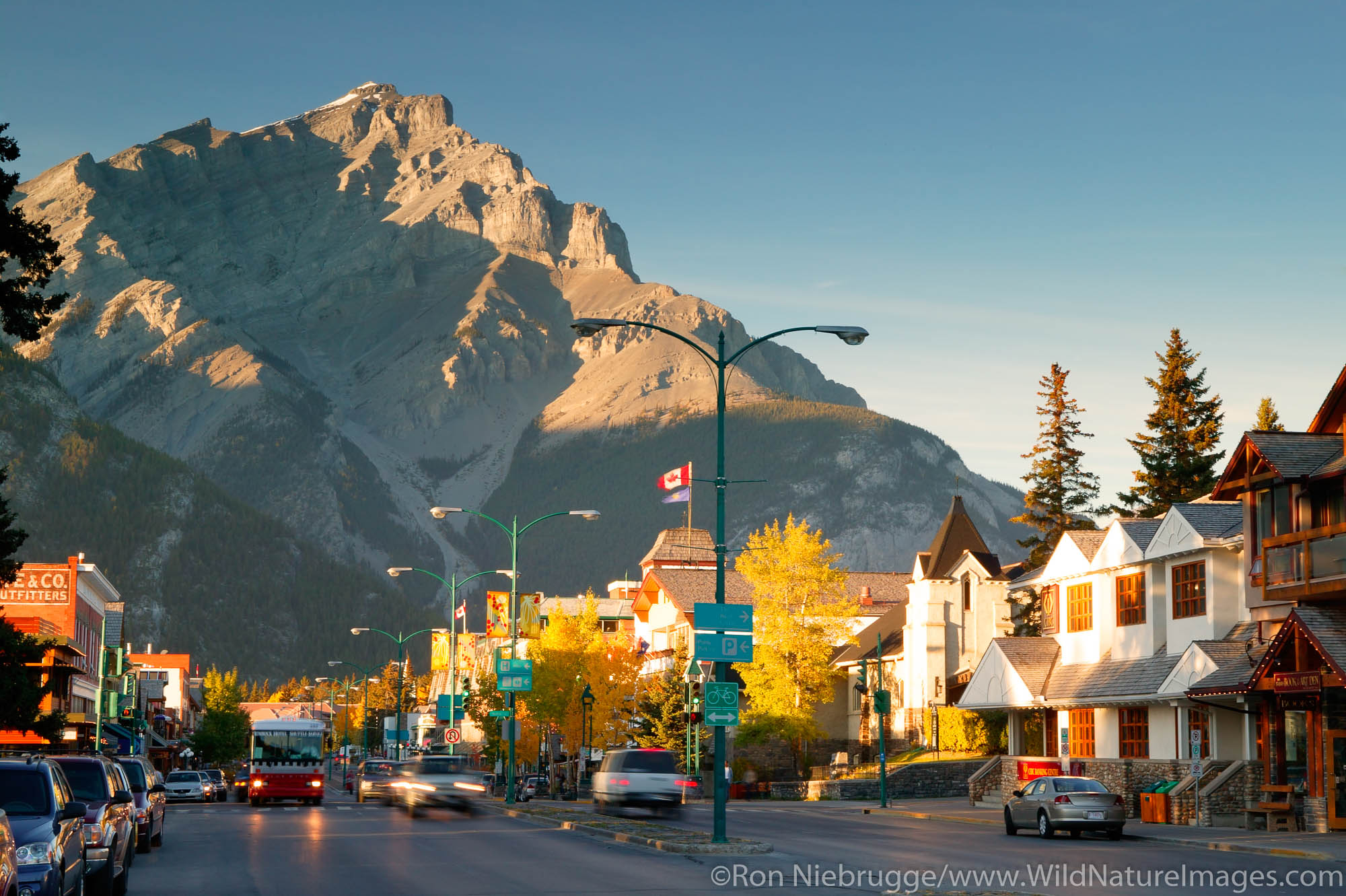 Banff and Cascade Mounatin (2,997 m) Banff National Park, Alberta, Canada.