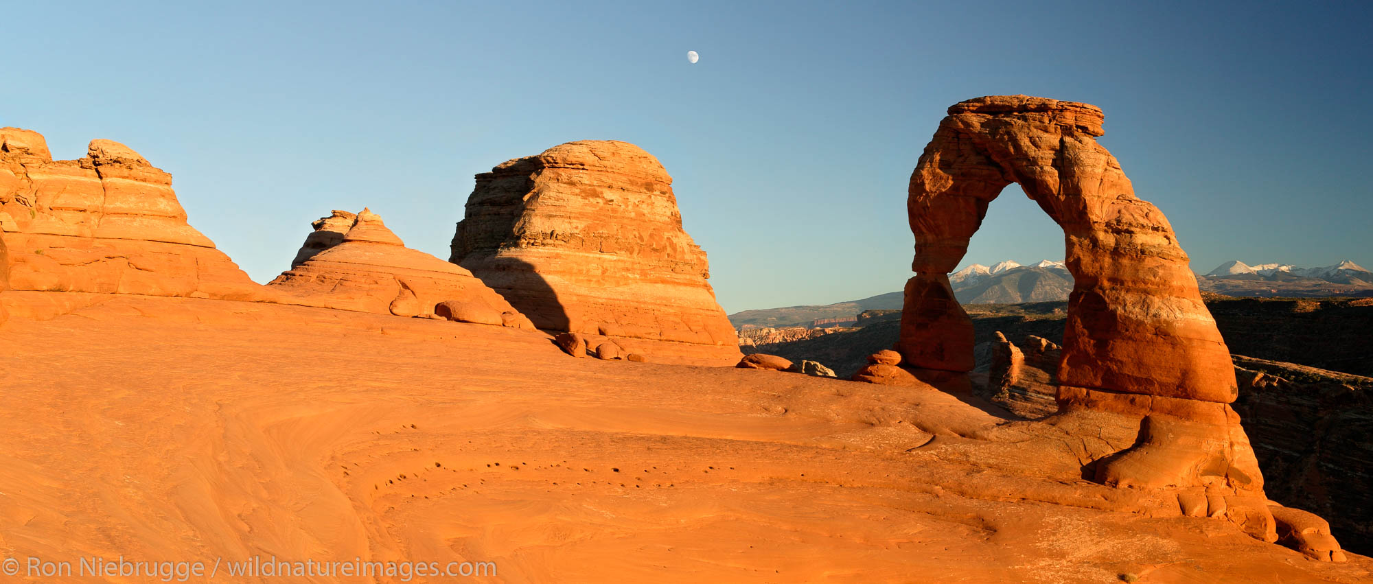 Delicate Arch, Arches National Park, near Moab, Utah.