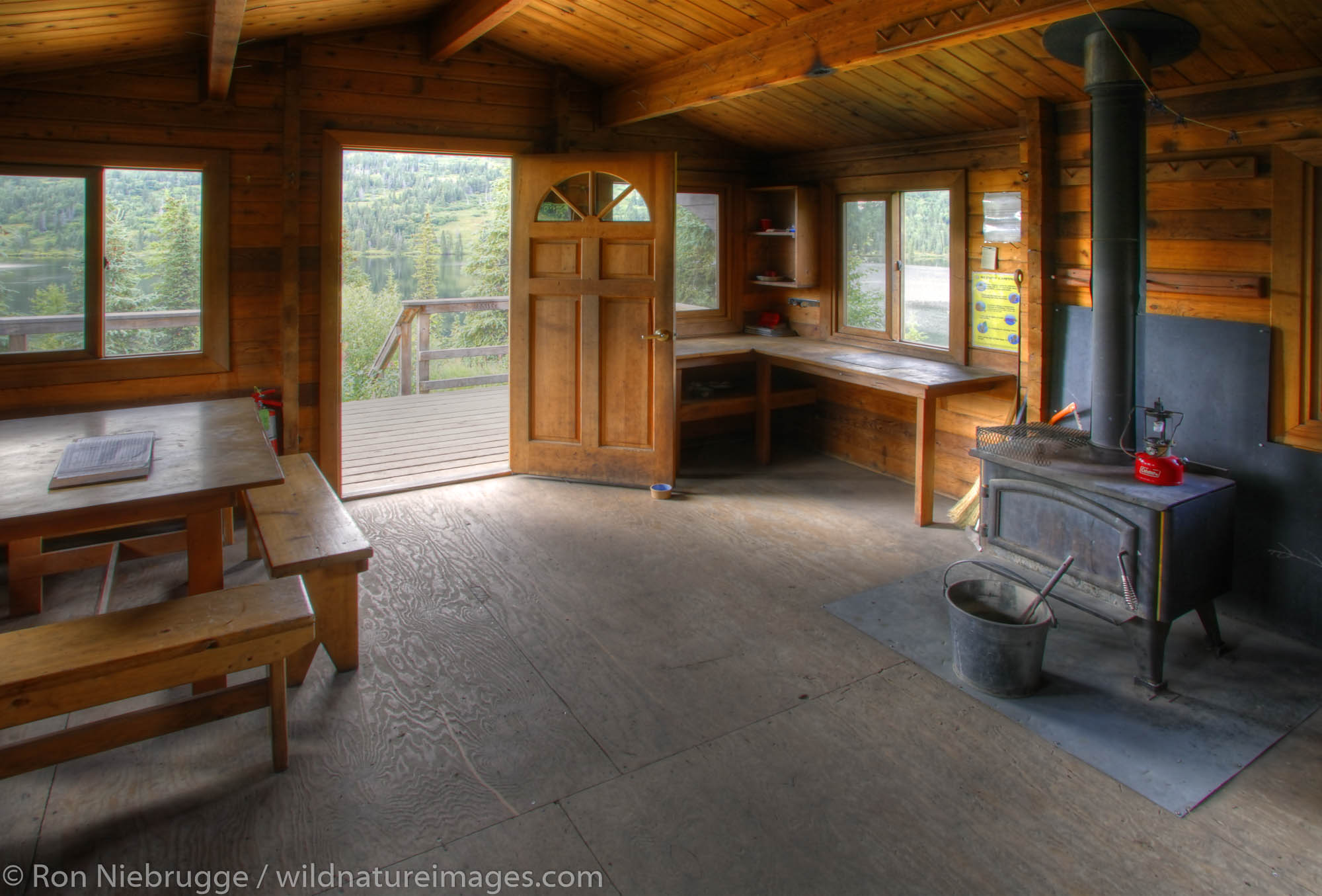 Juneau Lake Cabin, Juneau Lake, Resurrection Pass Trail, Kenai Peninsula, Chugach National Forest, Alaska.
